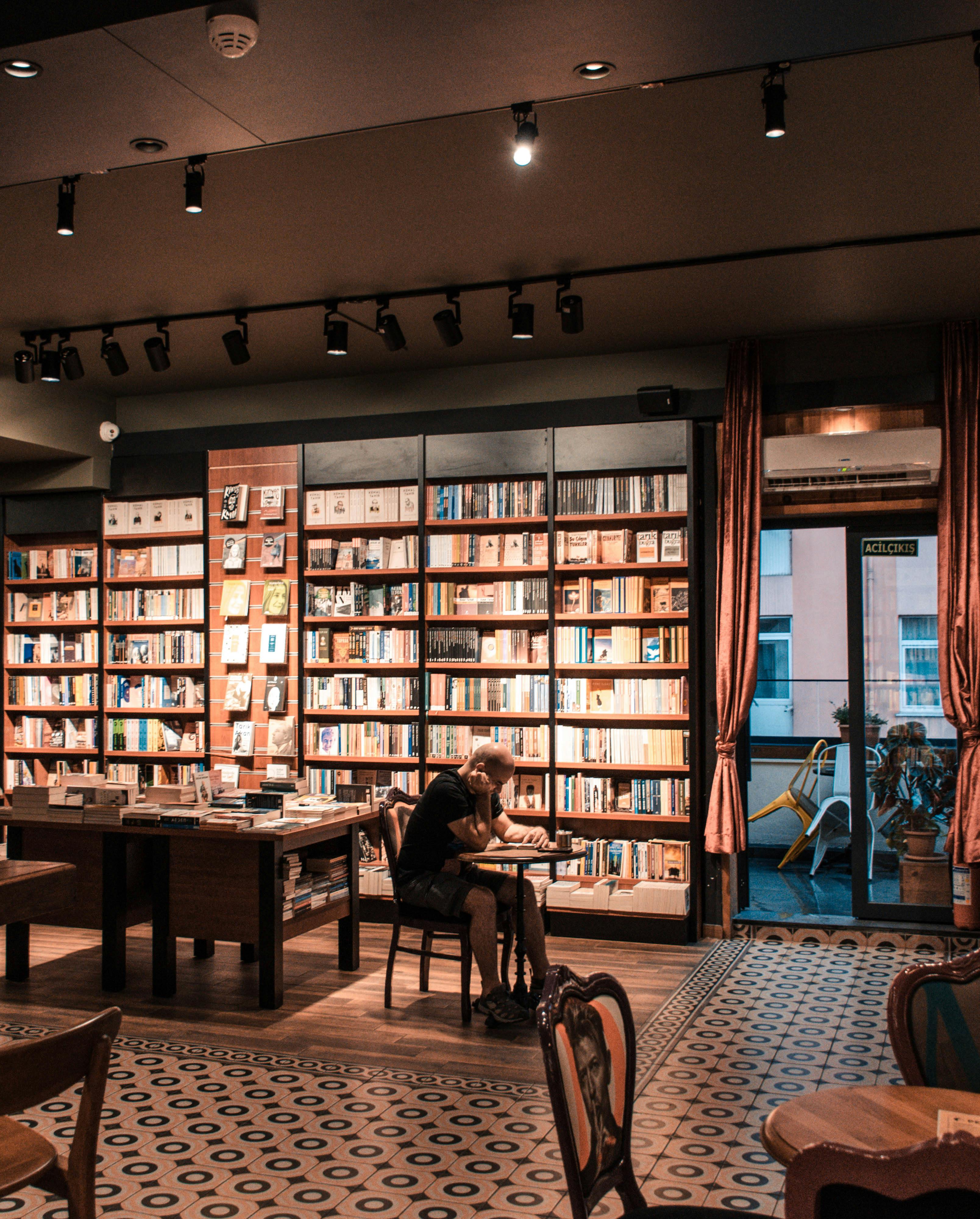 Coffee & Snack Bar